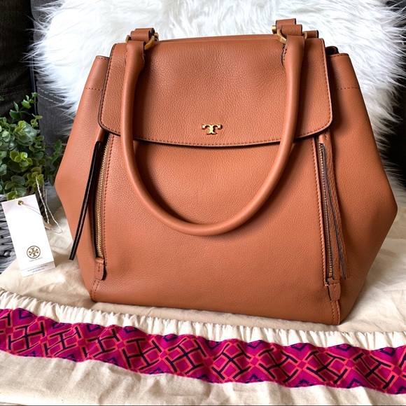 Tory Burch Handbags - Tory Burch Half Moon Tan Expandable Leather Tote